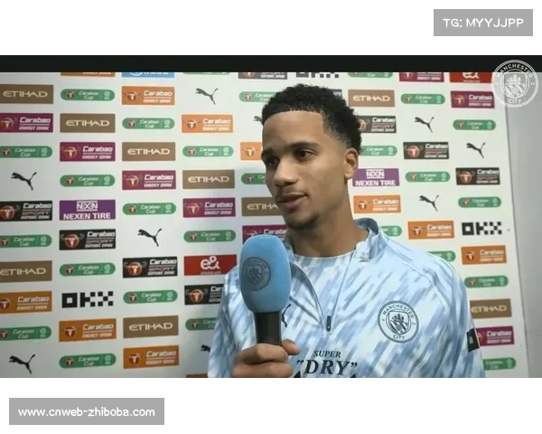 曼城联赛杯四强战观众席现退役名宿，青训小将获瓜迪奥拉现场指导